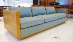 Cased sofa from New York circa 1970
In the style of Milo Baughman.
Fully restored and reupholstered.