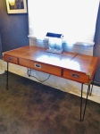 Utility table or low desk on hairpin legs USA 1950
Fully restored
Height is 690mm