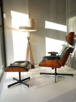 Fully restored - 1958 model
Larger than Eames design and with rocker mechanism on chair.