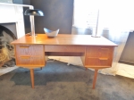 Danish desk in Oak - fully restored condition