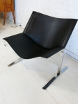 Clement Meadmore lounge chair in full crust leather and chrome.
Seat newly re-made with highest quality leather by highly skilled leather craftsman.
Designed 1963