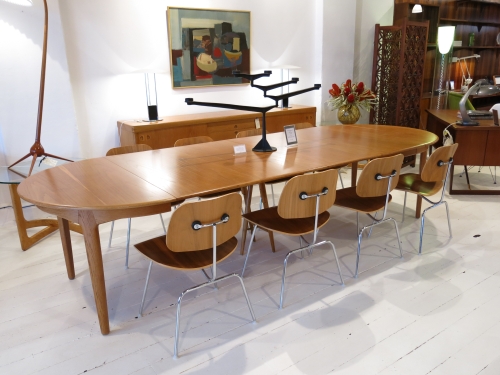 Oak Dining Table / Chairs sold